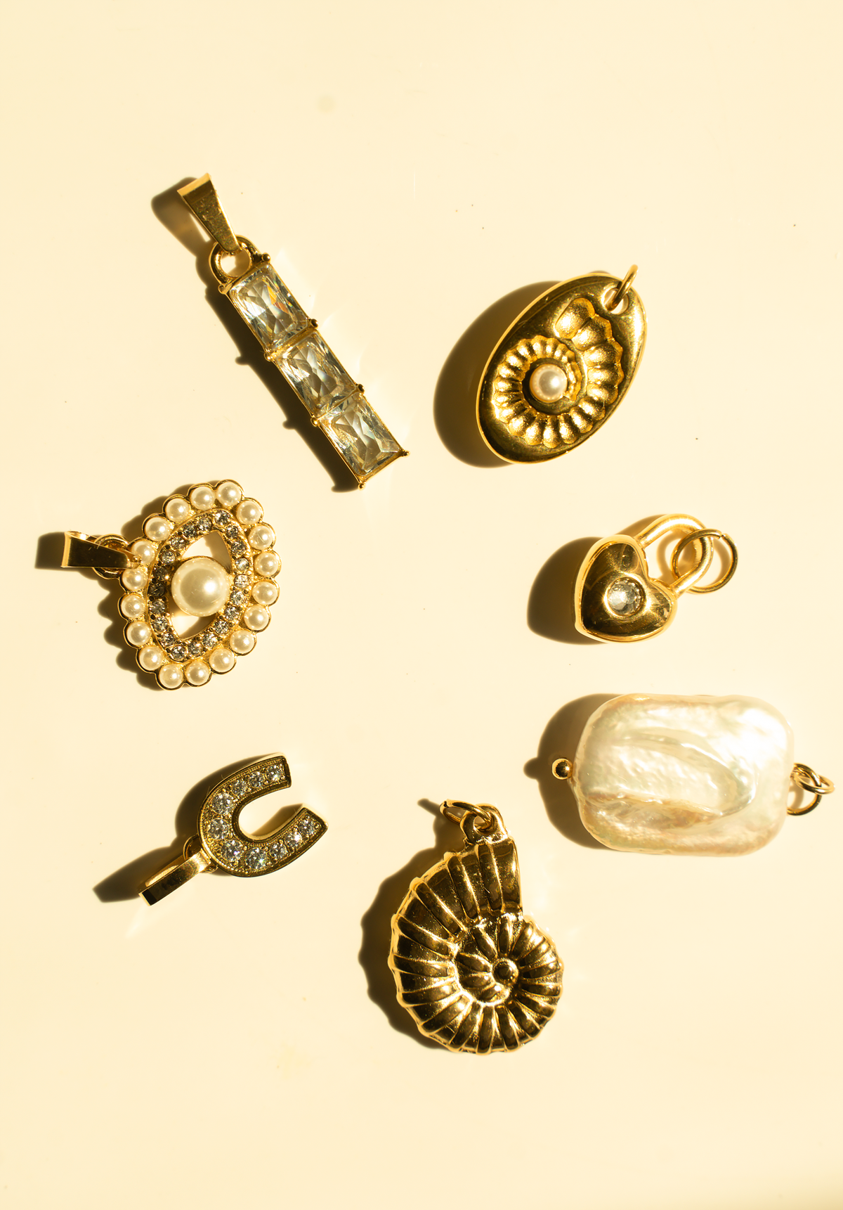 HORSE SHOE Charm-1