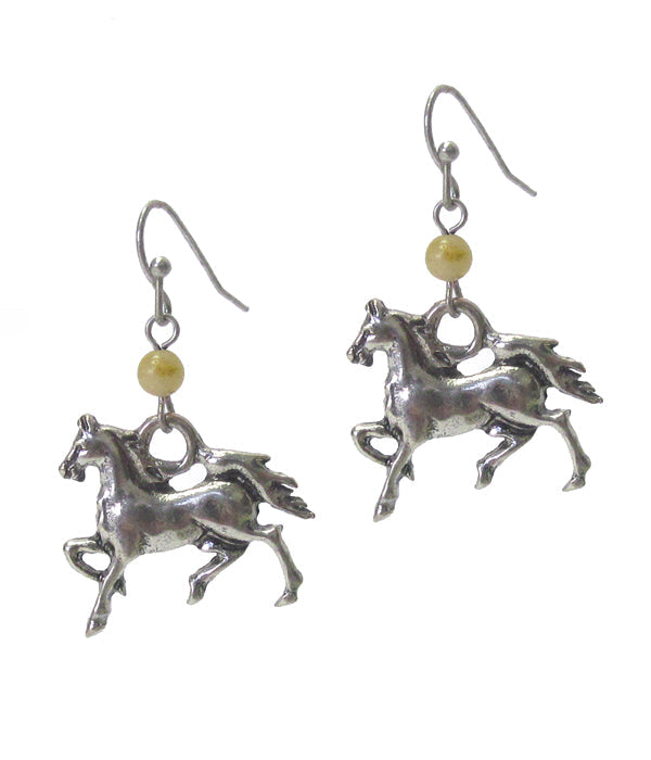 VINTAGE METAL HORSE EARRING-0